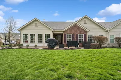 2061 Isleworth Ln, Cranberry Township, PA 16066 - Photo 2