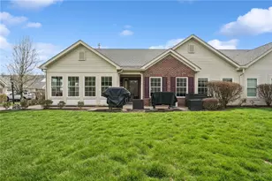 2061 Isleworth Lane, Cranberry Township, PA 16066 - Photo 2