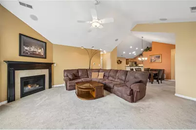 2061 Isleworth Ln, Cranberry Township, PA 16066 - Photo 8