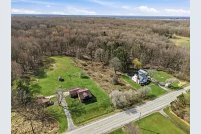 7096 E State Street, Jefferson Township, PA 16148 - Photo 20