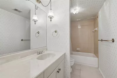 2160 Greentree Road #705W, Scott Township, PA 15220 - Photo 14