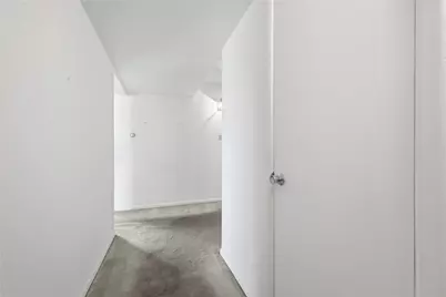 2160 Greentree Road #705W, Scott Township, PA 15220 - Photo 2