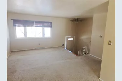 1390 Wakefield Dr, Hermitage, PA 16148 - Photo 2