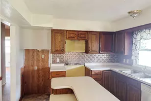 1390 Wakefield Dr, Hermitage, PA 16148 - Photo 6