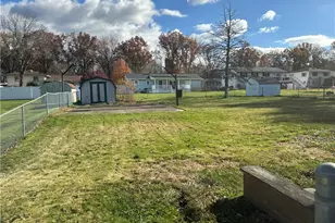 1390 Wakefield Dr, Hermitage, PA 16148 - Photo 14