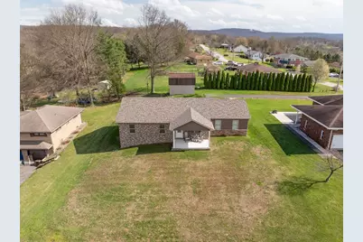 12 Highview St, Derry Township, PA 15650 - Photo 16