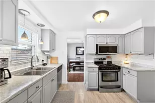 1464 Maple Ave, Pittsburgh, PA 15147 - Photo 10