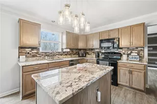 220 Williamsburg Dr, Elizabeth Twp/Boro, PA 15037 - Photo 2