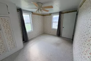 2440 Race Track Rd, Youngwood, PA 15672 - Photo 16