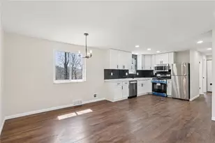 826 Blue Ridge Rd, Pittsburgh, PA 15239 - Photo 14