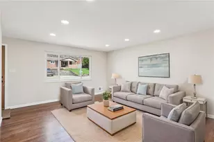 826 Blue Ridge Rd, Pittsburgh, PA 15239 - Photo 8