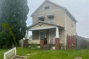 817 Baldwin Ave, Sharon, PA 16146 - Photo 2