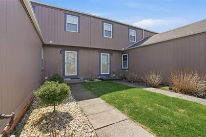 915 Sunset Circle, Cranberry Township, PA 16066 - Photo 2