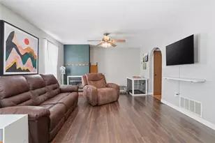 915 Sunset Cir, Cranberry Township, PA 16066 - Photo 6