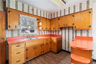 224 Eastern Dr, Lower Burrell, PA 15068 - Photo 12