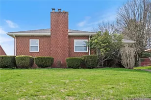 224 Eastern Dr, Lower Burrell, PA 15068 - Photo 2