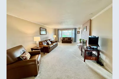 675 Rolling Green Drive, Bethel Park, PA 15102 - Photo 6