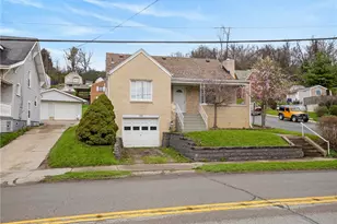 335 E Pike St, Houston, PA 15342 - Photo 2