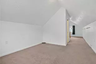 335 E Pike St, Houston, PA 15342 - Photo 32