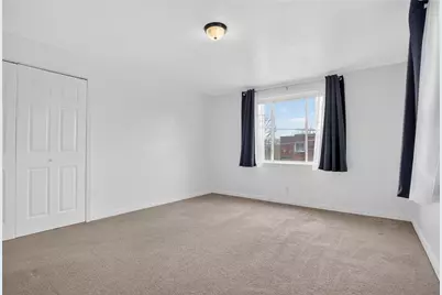 335 E Pike St, Houston, PA 15342 - Photo 22