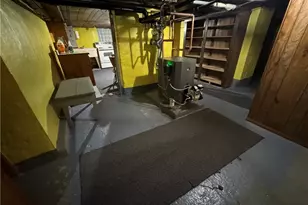 111 N Hitchman St, Mt Pleasant Boro, PA 15666 - Photo 26