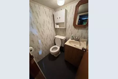 111 N Hitchman Street, Mt Pleasant Boro, PA 15666 - Photo 24