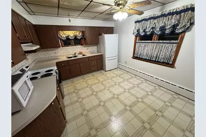 111 N Hitchman Street, Mt Pleasant Boro, PA 15666 - Photo 18