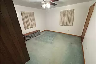 111 N Hitchman St, Mt Pleasant Boro, PA 15666 - Photo 10