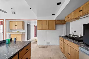 404 Middle St, Pittsburgh, PA 15227 - Photo 14