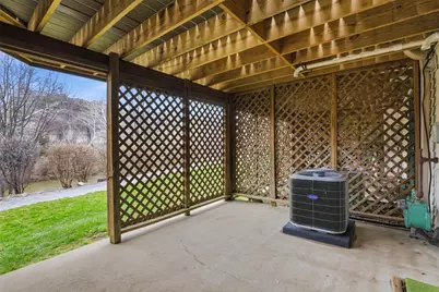 52 Waterfront Dr, Washington's Landing, PA 15222 - Photo 34