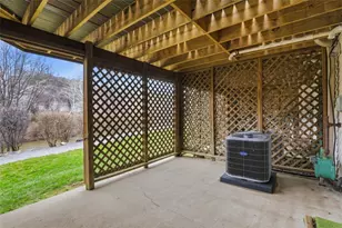 52 Waterfront Dr, Washington's Landing, PA 15222 - Photo 34