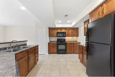 607 Hilton Circle, Collier Township, PA 15071 - Photo 4