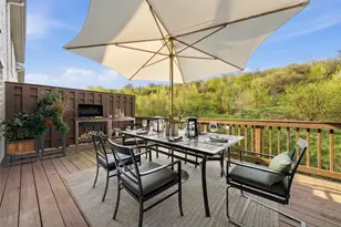 607 Hilton Cir, Collier Township, PA 15071 - Photo 14