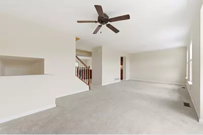 607 Hilton Circle, Collier Township, PA 15071 - Photo 8