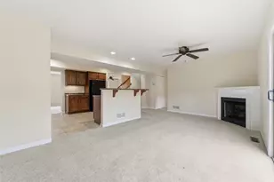 607 Hilton Cir, Collier Township, PA 15071 - Photo 10