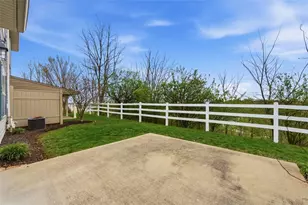 2015 Atwell Dr, Collier Township, PA 15071 - Photo 32