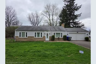 225 Fairway Ln, Penn Township, PA 16002 - Photo 1