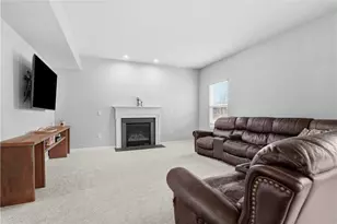 2704 Pittsburgh, Pittsburgh, PA 15143 - Photo 8