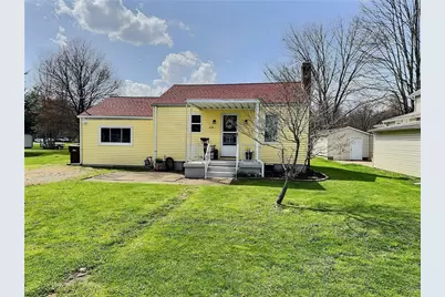 426 Houston Ave, Harrisville Boro, PA 16038 - Photo 2