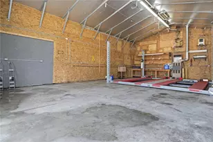 229 Union Ave, Oakdale, PA 15071 - Photo 4