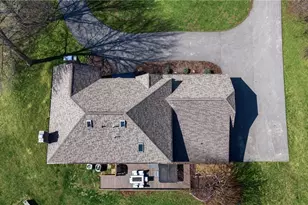 125 Timber Springs Dr, White Township, PA 15701 - Photo 4