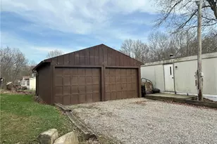 439 Hall Rd, Clay Township, PA 16001 - Photo 14