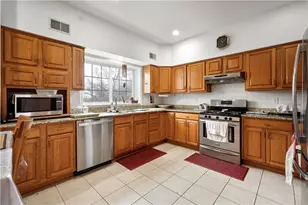 3040 Annandale Dr, Collier Township, PA 15142 - Photo 12