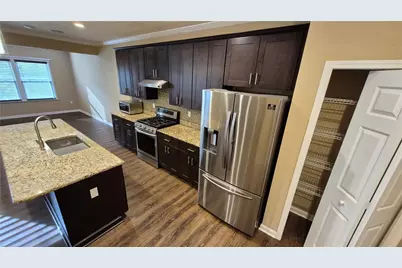 605 Alessia Ct, Moon/Crescent Twp, PA 15108 - Photo 8
