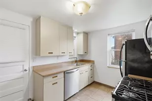 948 Rita Dr, Wilkins Township, PA 15221 - Photo 16