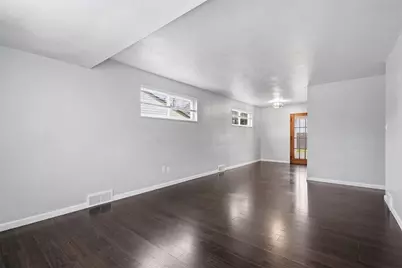 102 Dunbar Dr, Wilkins Township, PA 15235 - Photo 4