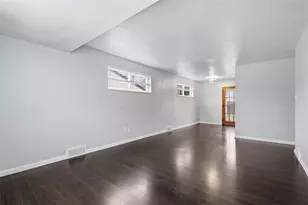 102 Dunbar Dr, Wilkins Township, PA 15235 - Photo 4