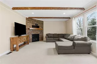 153 Winterbrook Dr, Cranberry Township, PA 16066 - Photo 8