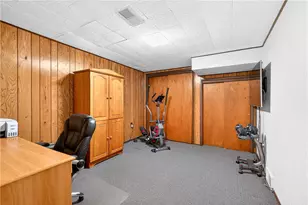 4602 W Barlind Dr, Pittsburgh, PA 15227 - Photo 38