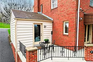 4602 W Barlind Dr, Pittsburgh, PA 15227 - Photo 8